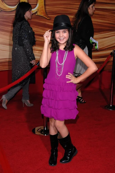 Bailee Madison at the "Tangled" World Premiere, El Capitan Theatre, Hollywood, CA. 11-14-10 — Stock Photo, Image