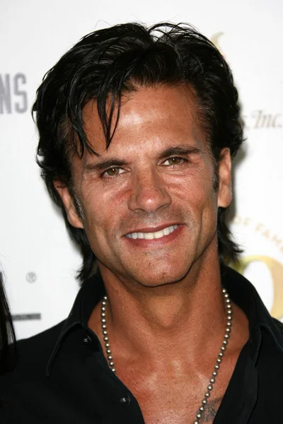 Lorenzo Lamas at thr Hollywood Walk of Fame's 50th Birthday Bash, Kodak Theater Grand Ballroom, Hollywood, CA. 11-03-10 — ストック写真