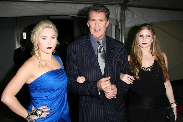 David hasselhoff und töchter taylor ann und hayley auf thr hollywood walk of fame 's 50 birthday bash, kodak theater grand ballroom, hollywood, ca. 11.3.10 — Stockfoto