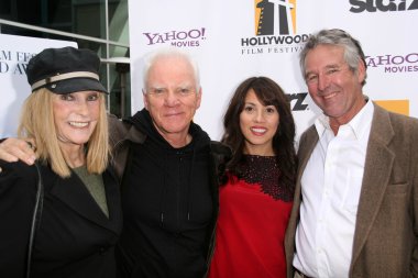 Gail stayden, malcolm mcdowell, elizabeth Rodriguez'i, timothy dipleri 