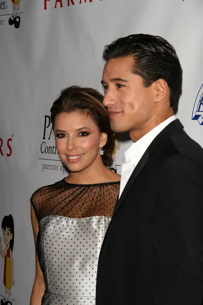 Eva Longoria Parker, Mario Lopez — Stock Photo, Image