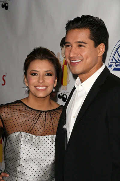 Eva Longoria Parker, Mario López en la Gala del 25 Aniversario de Padres Contra El Cáncer, Hollywood Palladium, Hollywood, CA. 09-23-10 — Foto de Stock