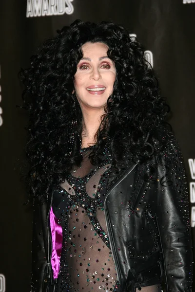 Cher à la salle de presse des MTV Video Music Awards 2010, Nokia Theatre L.A. LIVE, Los Angeles, CA. 08-12-10 — Photo