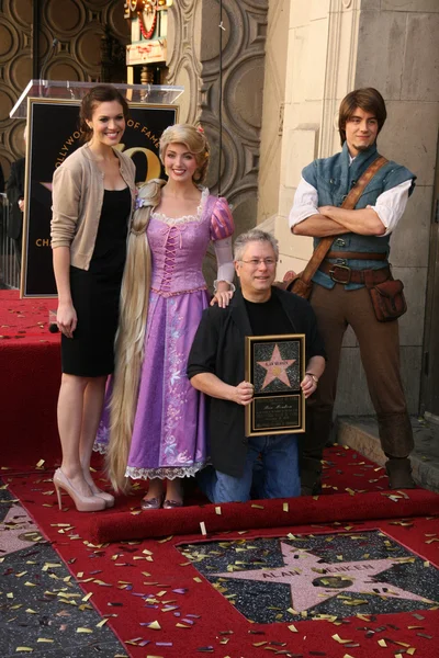 Mandy Moore and Alan Menken — Stock Photo, Image