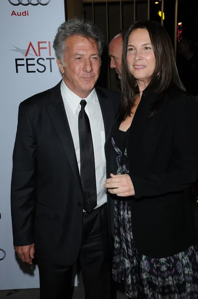 Dustin Hoffman, and Wife Lisa at the "Barney's Version" Centerpiece Gala Screening AFI FEST 2010, Egyptian Theatre, Hollywood, CA. 11-06-10 — Stock Photo, Image