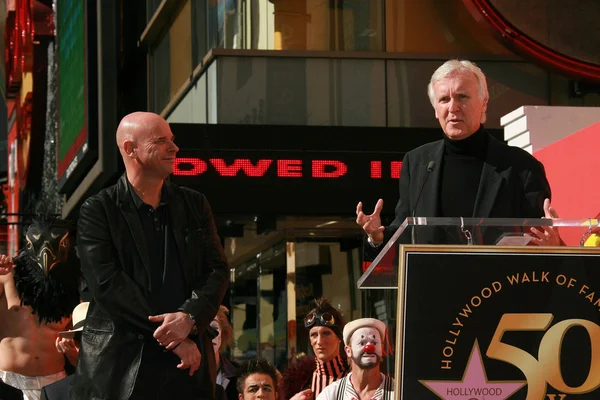 Guy Laliberte e James Cameron em Guy Laliberte homenageados com Star On The Walk Of Fame. Hollywood, CA. 11-22-10 — Fotografia de Stock