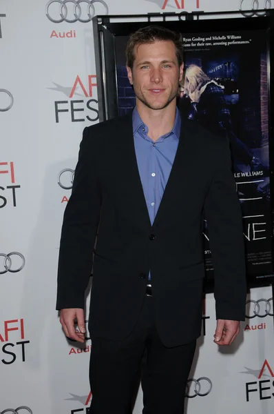 Jake Pavelka en la proyección de "Blue Valentine" en AFI Fest 2010, Chinese Theater, Hollywood, CA. 11-06-10 — Foto de Stock