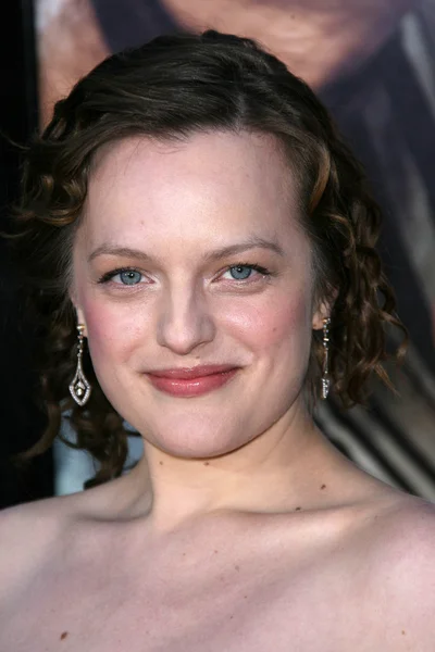 Elisabeth moss a los Angeles-i premierje "rávenni, hogy a görög", a görög színház, a los angeles, ca. 05-25-10 — Stock Fotó