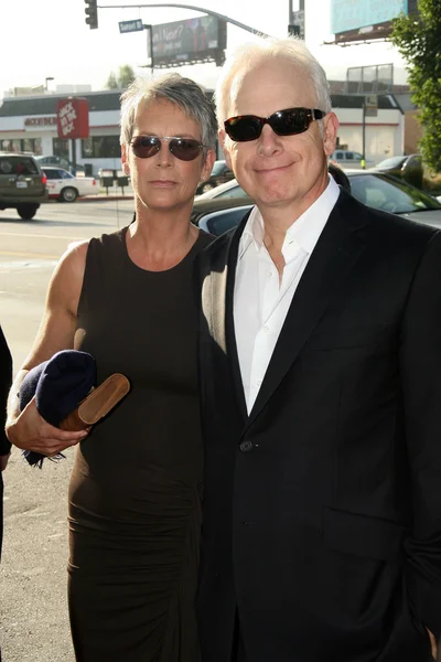 Jamie Lee Curtis y Christopher Guest en "Flipped" Los Angeles Premiere, Arclight, Hollywood, CA. 07-26-10 —  Fotos de Stock