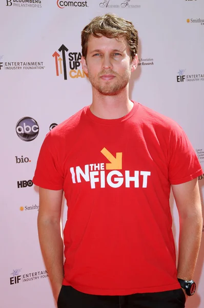 Jon heder på 2010 stativet upp till cancer, sony studios, culver city, ca. 09-10-10 — Stockfoto