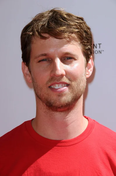 Jon Heder au Stand Up To Cancer 2010, Sony Studios, Culver City, CA. 09-10-10 — Photo