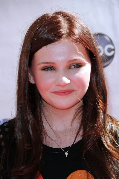 Abigail Breslin au Stand Up To Cancer 2010, Sony Studios, Culver City, CA. 09-10-10 — Photo