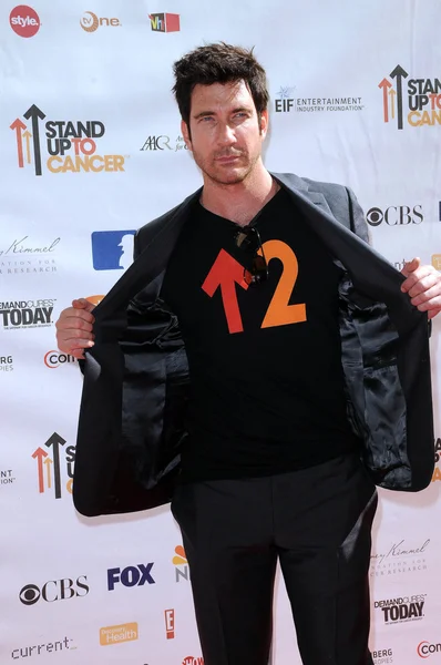 Dylan Mcdermott at the 2010 Stand Up To Cancer, Sony Studios, Culver City, CA. 09-10-10 — Zdjęcie stockowe