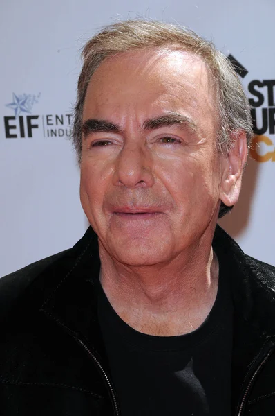 Neil Diamond at the 2010 Stand Up To Cancer, Sony Studios, Culver City, CA. 09-10-10 — 图库照片