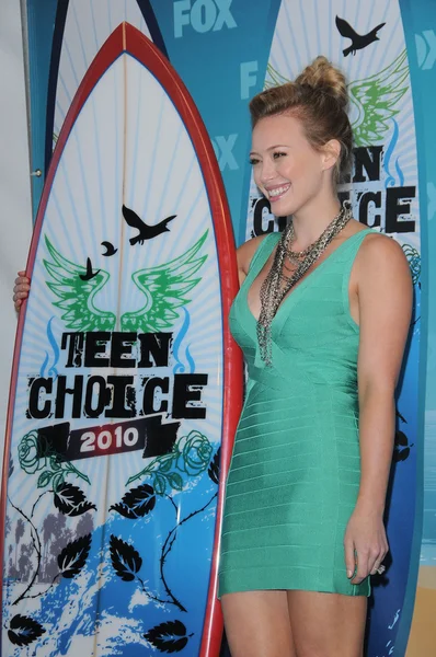 Hilary Duff at the 2010 Teen Choice Awards - Press Room, Gibson Amphitheater, Universal City, CA. 08-08-10 — Stock Photo, Image