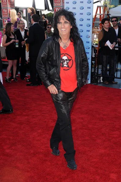 Alice cooper beim großen finale des amerikanischen idol 2010, nokia theater, los angeles, ca. 26-05-10 — Stockfoto