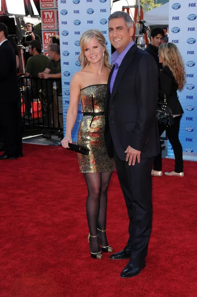 Crystal Hunt and Taylor Hicks at the American Idol Grand Finale 2010, Nokia Theater, Los Angeles, CA. 05-26-10 — Stock Photo, Image