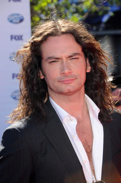 Constantine Maroulis at the American Idol Grand Finale 2010, Nokia Theater, Los Angeles, CA. 05-26-10 — Stockfoto