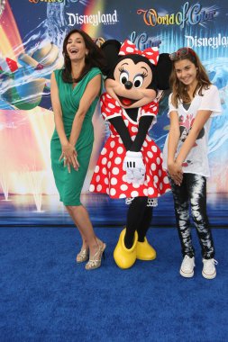 Teri hatcher ve kızı emerson tenney gül