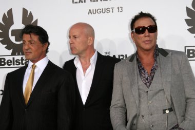 Sylvester stallone ve bruce willis ve mickey rourke