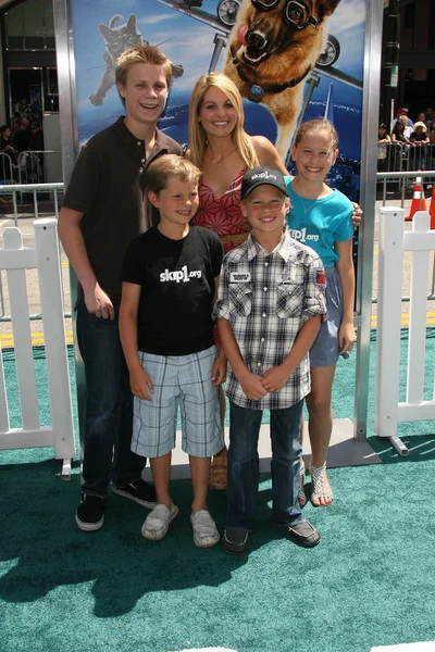 Candace Cameron Bure no "Cats and Dogs The Revenge Of Kitty Galore" World Premiere, Chinese Theater, Hollywood, CA. 07-25-10 — Fotografia de Stock