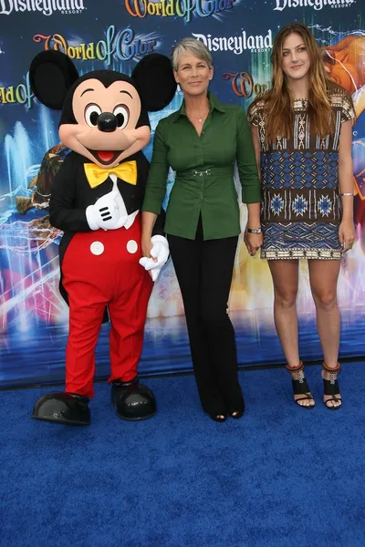 Jamie lee curtis en dochter annie op de wereldpremière van 'wereld van kleur,' disney's california adventure, amaheim, ca. 06-10-10 — Stockfoto