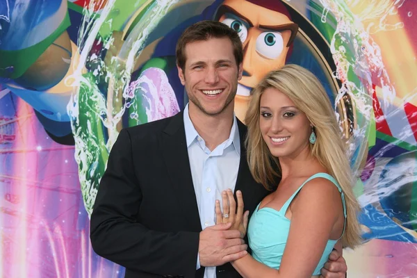 Jake Pavelka and Vienna Girardi at the World Premiere of 'World Of Color,' Disney's California Adventure, Amaheim, CA. 06-10-10 — 스톡 사진