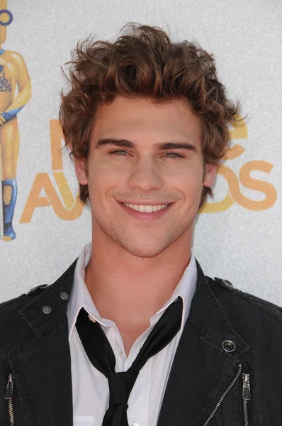 Grey Damon en el 2010 MTV Movie Awards Arrivals, Gibson Amphitheatre, Universal City, CA. 06-06-10 —  Fotos de Stock