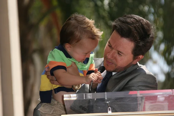 Mark Wahlberg and son Brendan — Stock Photo, Image