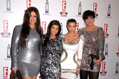 kourtney kardashian, Khloe kardashian kimberly kardashian ve chris kardashian, e!'s 20 birthday bash yirmi, pop kültür, Londra, west hollywood, ca. 05-24-10 kutluyor