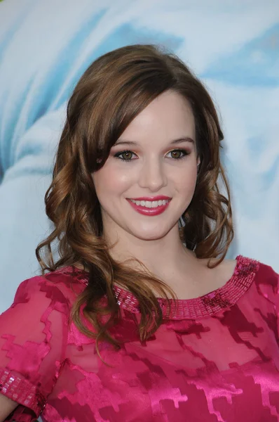 Kay Panabaker en el "Charlie St. Cloud "World Premiere, Regency Village Theatre, Westwood, CA. 07-20-10 — Foto de Stock