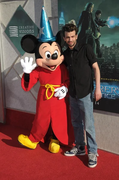 "Büyücü çırağı" Jay Baruchel Film galası, Walt Disney Studios, Burbank, Ca 07-12-10 — Stok fotoğraf