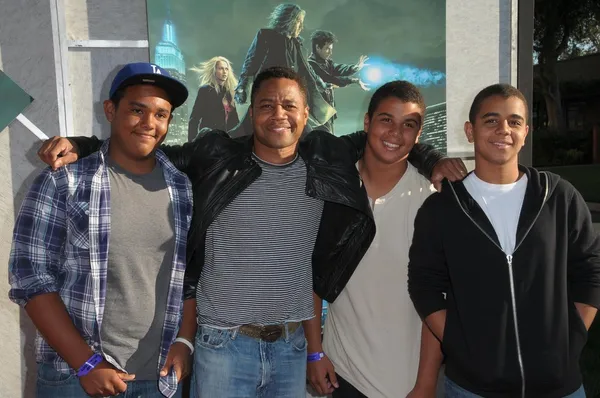 Cuba Gooding Jr. and Sons at the "The Sorcerer's Apprentice" Film Premiere, Walt Disney Studios, Burbank, Ca 07-12-10 — Photo