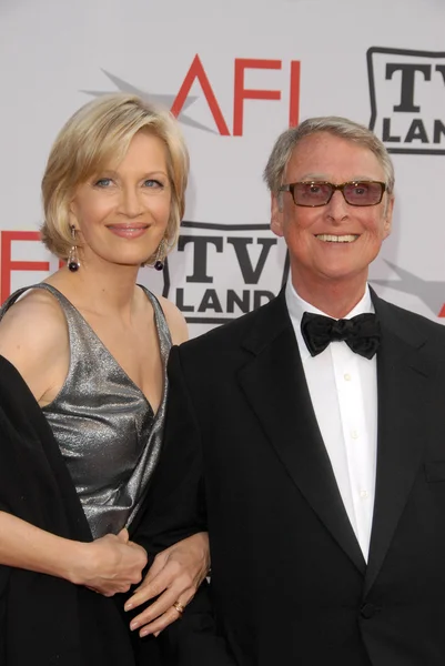 Diane Sawyer and Mike Nichols at the The AFI Life Achievement Award Honoring Mike Nichols presented by TV Land, Sony Pictures Studios, Culver City, CA. 06-10-10 — Stock Photo, Image