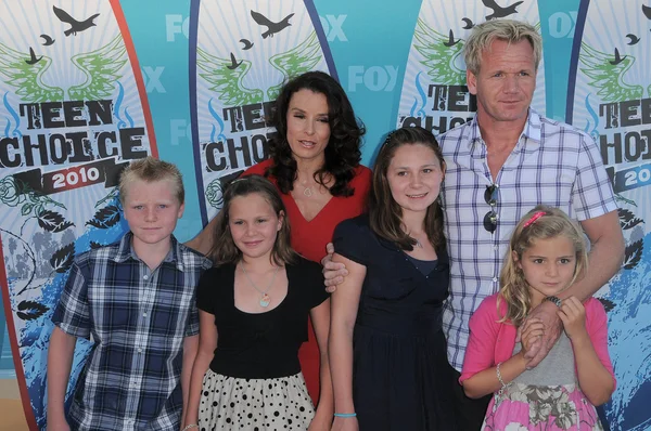 Gordon ramsay bei den teen choice awards 2010 - ankünfte, gibson amphitheater, universal city, ca. 08-08-10 — Stockfoto