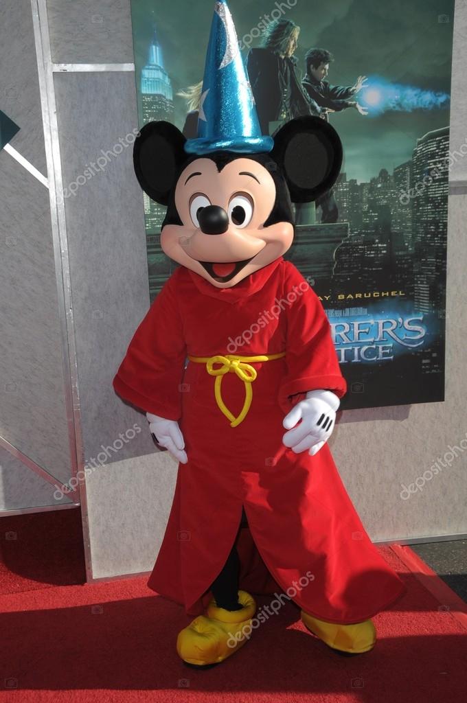 Fotos De Mickey De Stock Mickey Imagenes Libres De Derechos Depositphotos