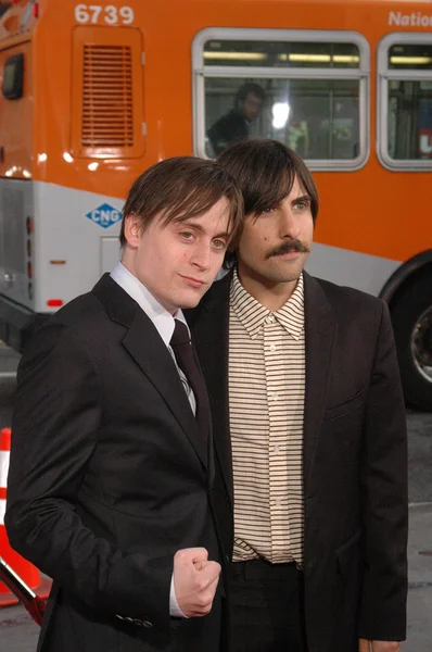 Kieran Culkin dan Jason Schwartzman di Scott Pilgrim VS. The World Premiere, Chinese Theater, Hollywood, CA (dalam bahasa Inggris). 07-27-10 — Stok Foto