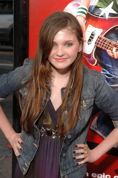 Abigail breslin på scott pilgrim vs världen premiär, kinesiska theater, hollywood, ca. 07-27-10 — Stockfoto