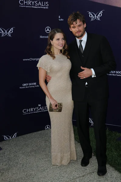 Sophia bush och austin nichols — Stockfoto