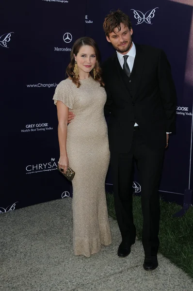 Sophia bush i austin nichols — Zdjęcie stockowe