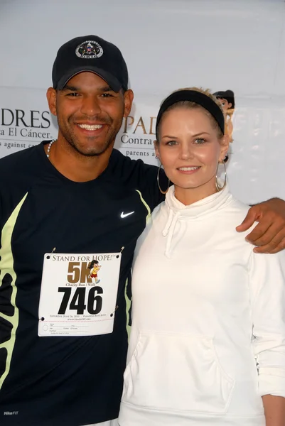 Amaury nolasco och jennifer morrison — Stockfoto