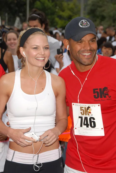 Jennifer Morrison and Amaury Nolasco — Stock Photo, Image