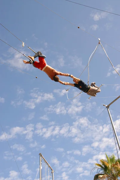 Josh Summers Kerri Kasem Verjaardagsfeestje Gehouden Flying Gaona Brothers Trapeze — Stockfoto