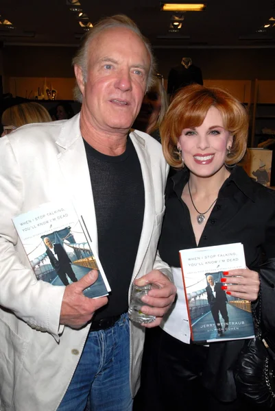 James Caan and Kat Kramer at a celebration of Jerry Weintraub's New Book "When I Stop Talking You'll Know I'm Dead," Barney's New York, Beverly Hills, CA. 05-18-10 — Stock Photo, Image