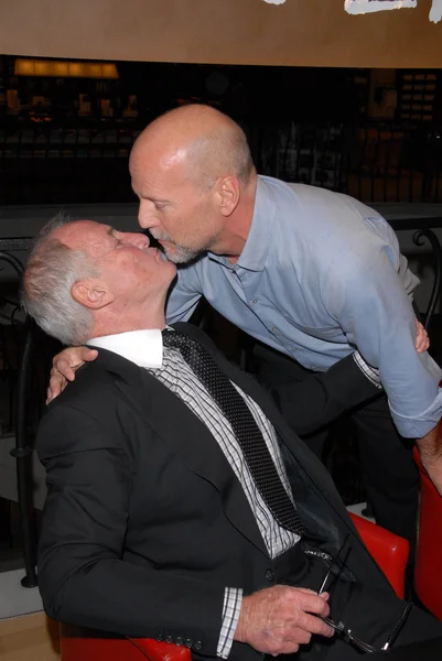 Jerry Weintraub and Bruce Willis — Stock Photo, Image