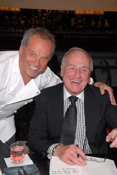 Wolfgang Puck and Jerry Weintraub — Stock Photo, Image