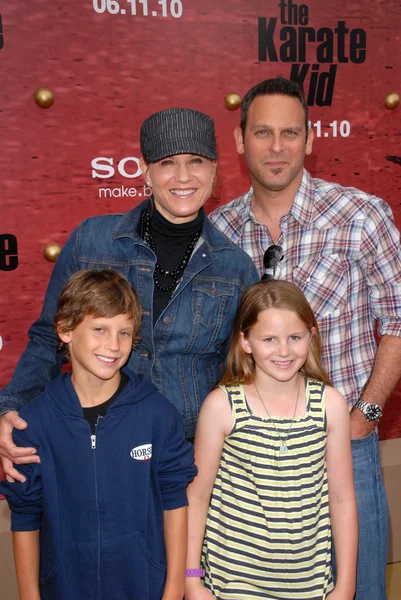 Kathy Kaehler och familj — Stockfoto