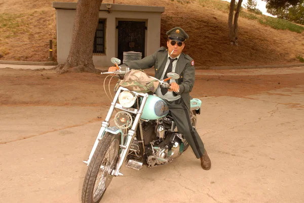 Damian Chapa en el set del segundo día de rodaje de "Brando No Autorizado", Ubicación Privada, San Pedro, CA. 06-28-10 — Foto de Stock
