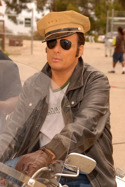 Damian chapa a készlet a második napon a forgatás "Brando jogosulatlan," privát hely, San Pedro, CA. 06-28-10 — Stock Fotó