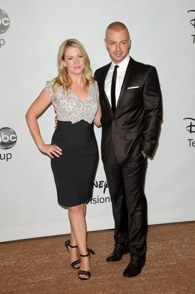 Melissa Joan Hart and Joe Lawrence at the Disney ABC Television Group Summer 2010 Press Tour - Evening, Beverly Hilton Hotel, Beverly Hills, CA. 08-01-10 — Stock Photo, Image